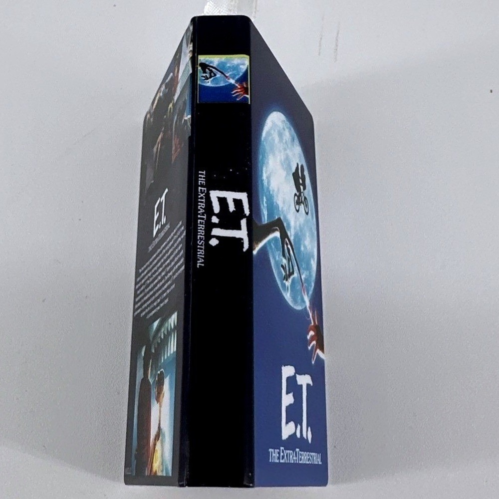 ET The Extra Terrestrial VHS Ornament‎ Movie Memorabilia Collectible - Picture 5 of 7